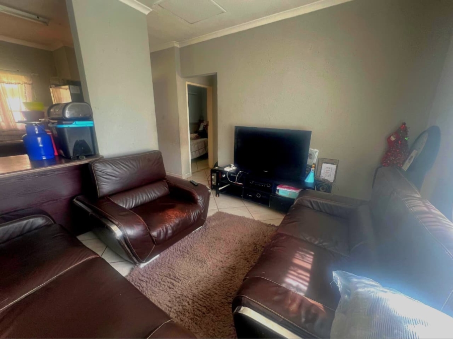 2 Bedroom Property for Sale in Waterval East North West